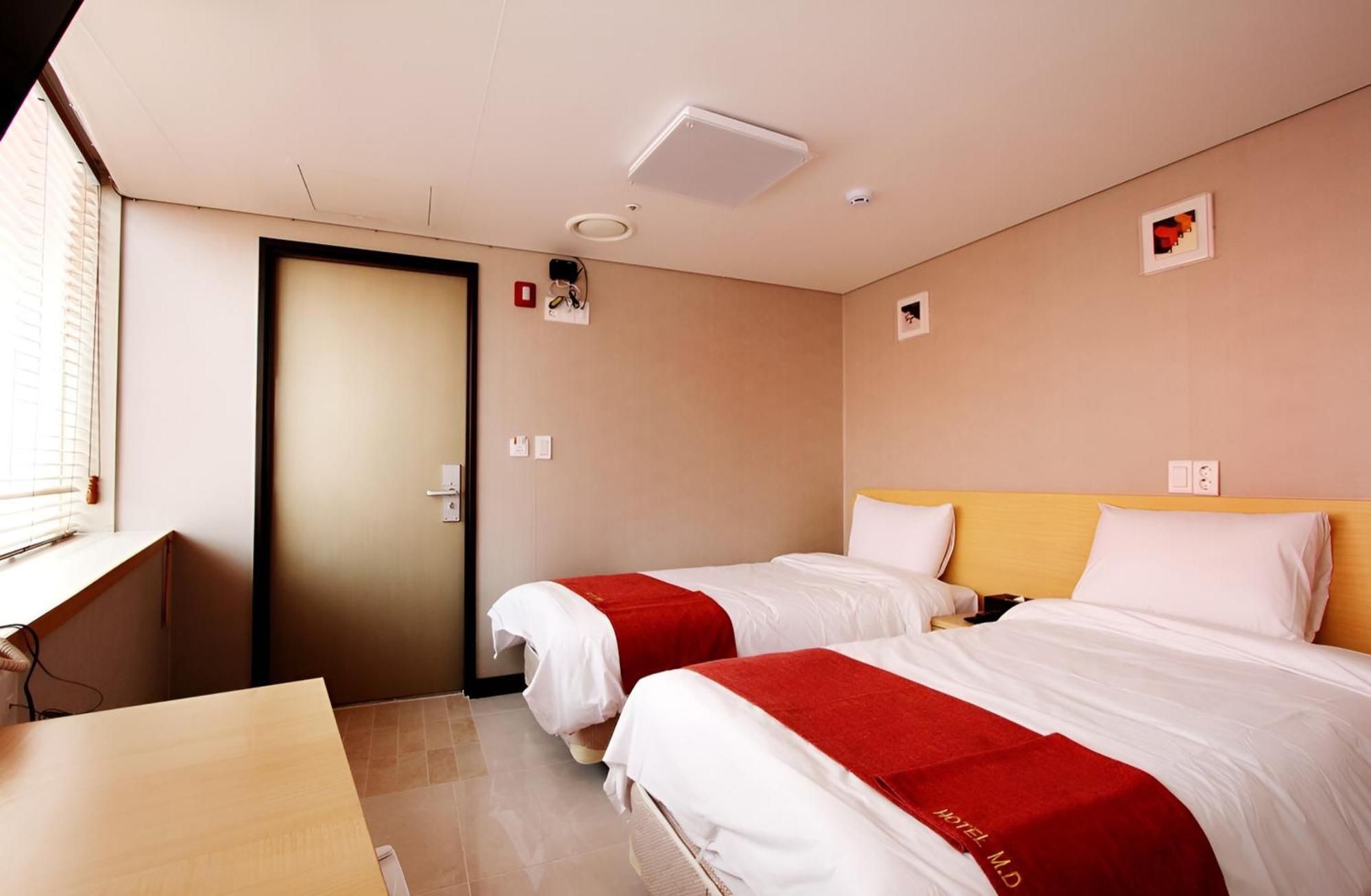 Hotel Myeongdong Сеул Экстерьер фото