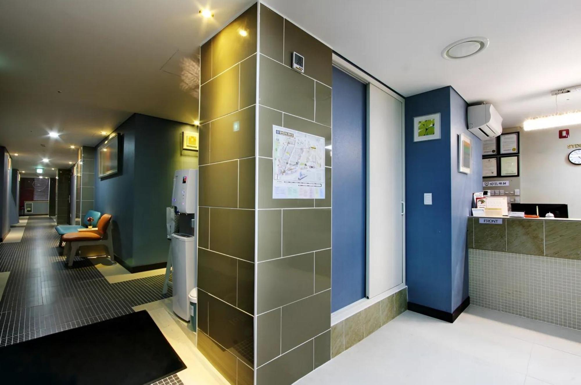 Hotel Myeongdong Сеул Экстерьер фото