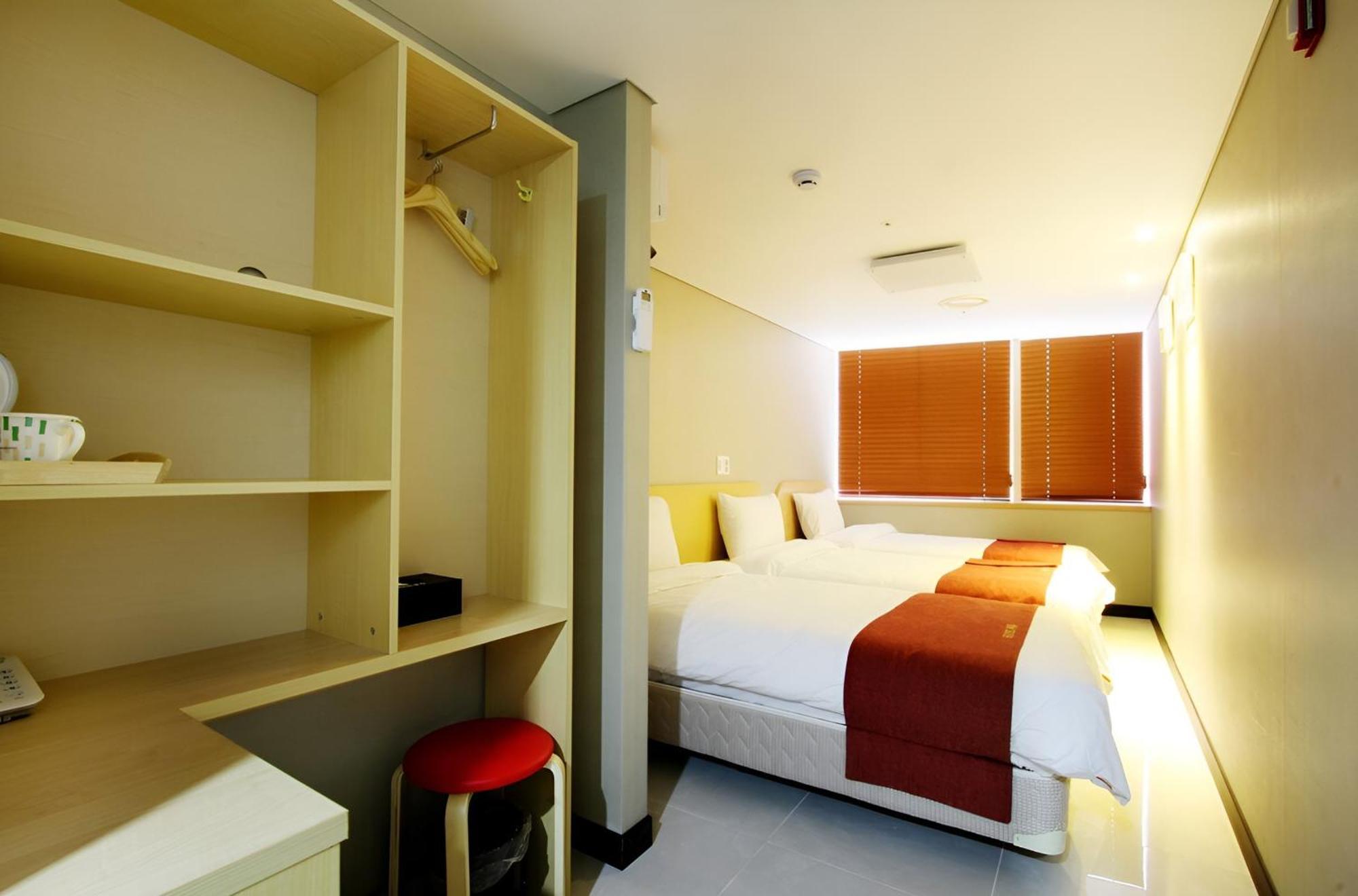 Hotel Myeongdong Сеул Экстерьер фото