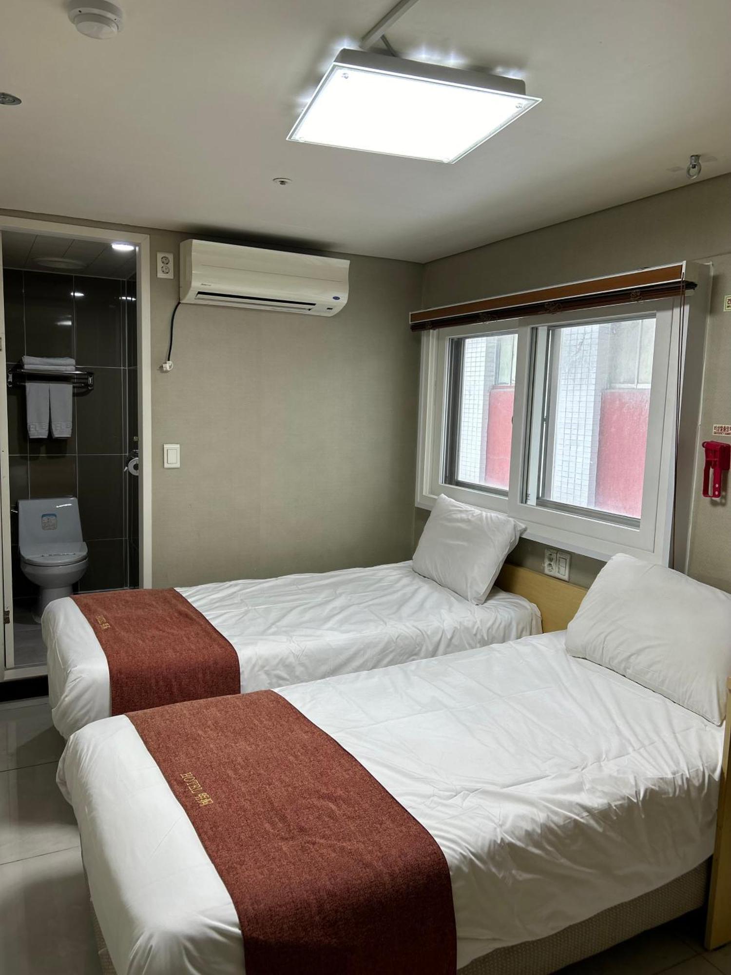 Hotel Myeongdong Сеул Экстерьер фото